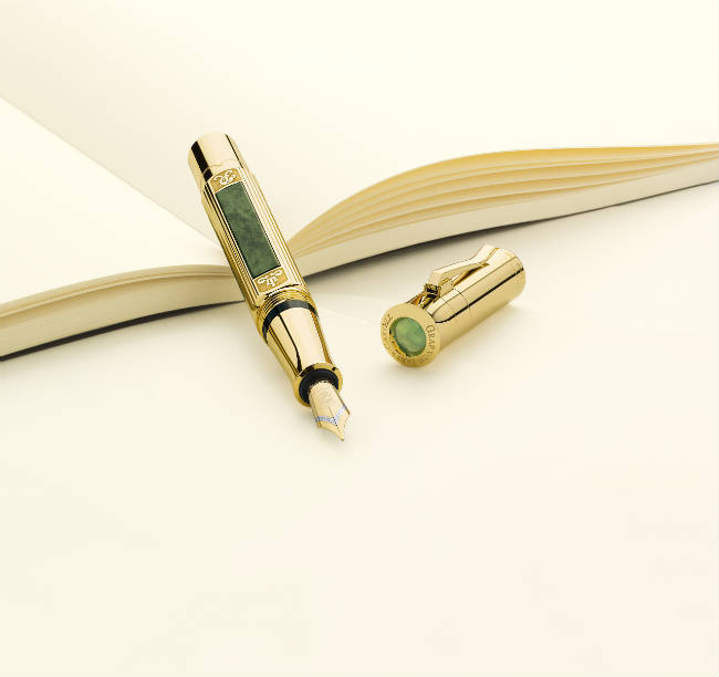 144090_Fountain pen, Pen of the Year 2015 Special Limited Edition_High Res_11364_650x612
