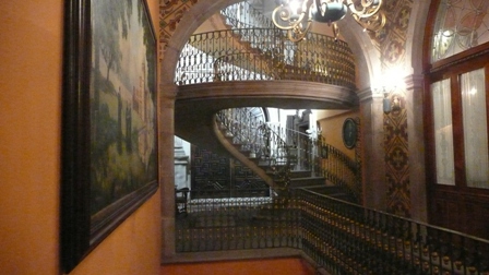 1escaleras-del-palacio-de-sn-agustin