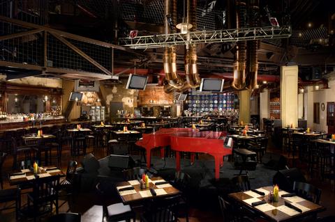 MonteCarlo_ThePub_Interior_17260_low