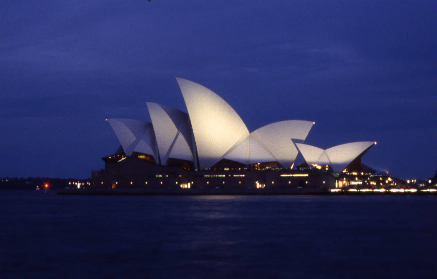 Opera_Australia_900x576