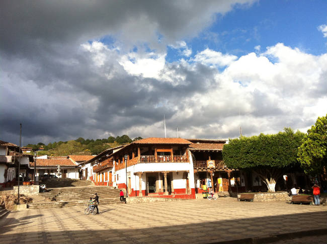 Plaza Principal Tapalpa_w