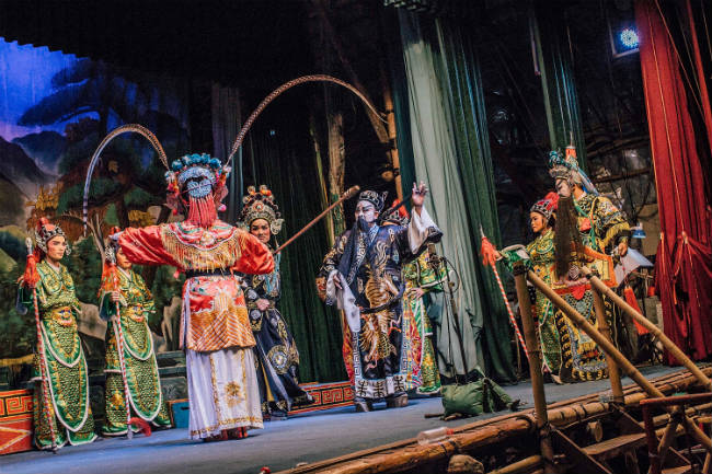 Opera China en escenarios provicionales de bambú Photo by Anthony Kwan/Getty Images for Hong Kong Images