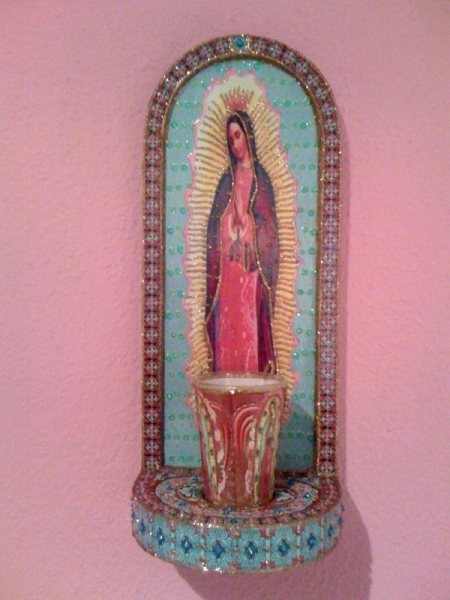 virgen_habitacion_rosa